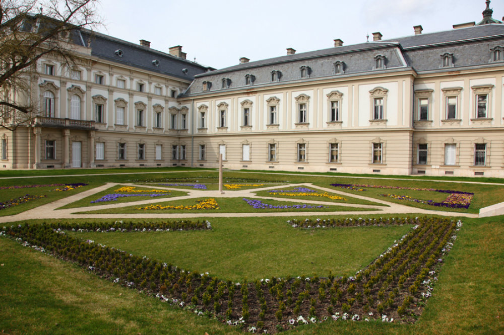 Park im Zugang zu Schloss Festetics
