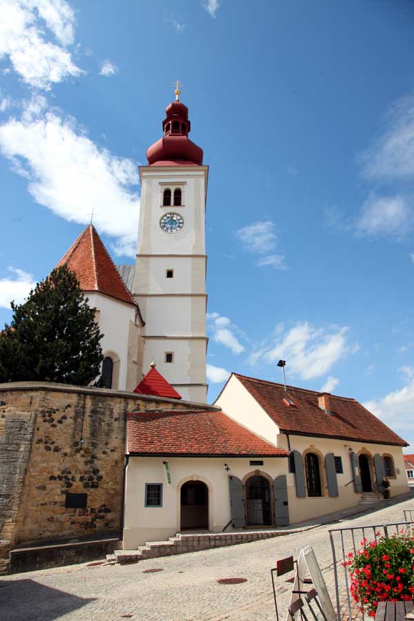 Die Pfarrkirche Straden