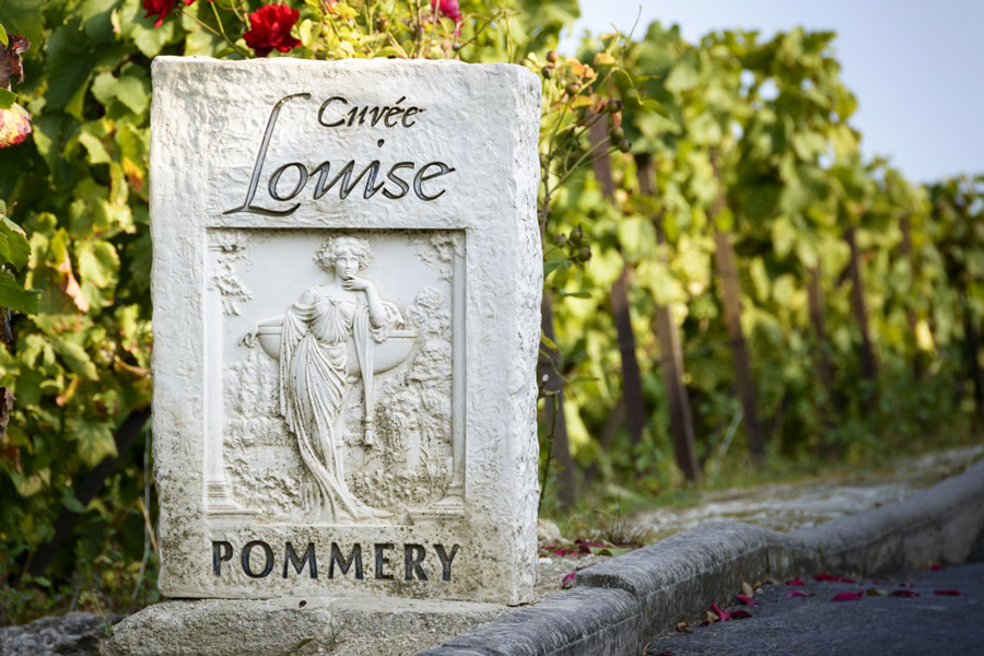 Denkmal für die Gründerin der Domain Pommery © Pommery Foto Fred Laures