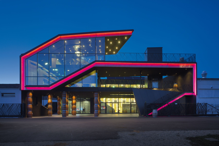 Moderner Verkostungsraum bei Scheiblhofer © Weingut Scheibhofer