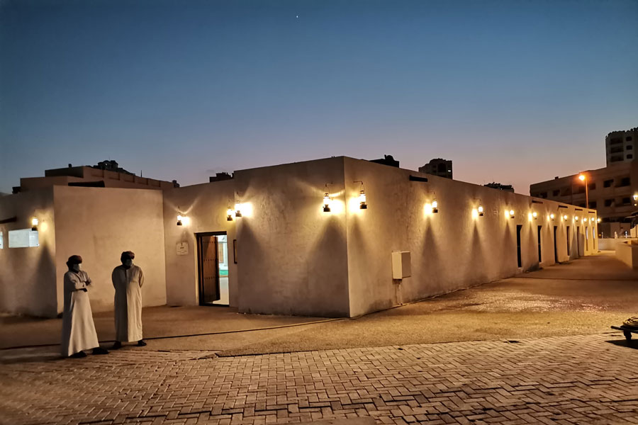 Die niedrigen Bauten des Sharjah Heritage Museums 