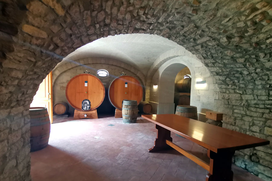 Alter und neuer Weinkeller der Cantina Di Prisco