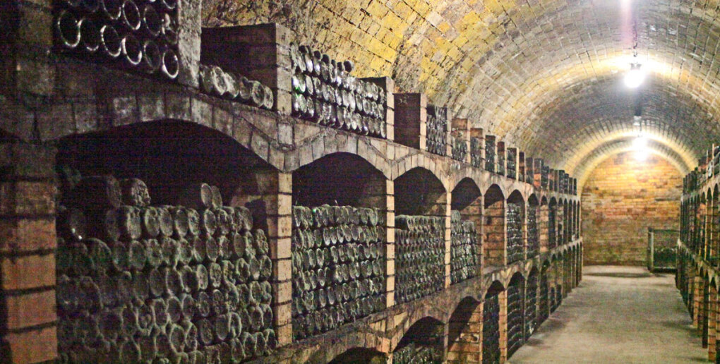 Das Archiv als Beweis für die Langelbigkeit von Peter Dolles Weinen Das Archiv als Beweis für die Langelbigkeit von Peter Dolles Weinen