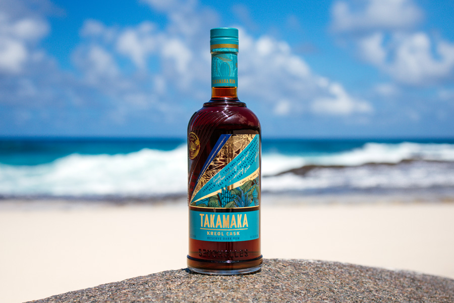 Rum am Traumstrand der Seychellen © Takamaka Rum Rum am Traumstrand der Seychellen © Takamaka Rum