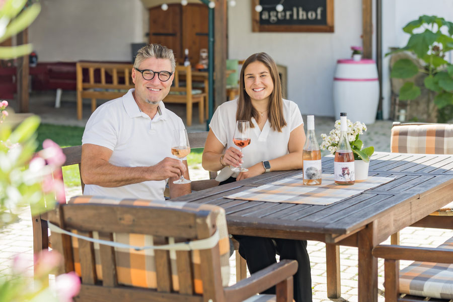 Die Rosé-Bauern Rudi und Hannah © agerlhof